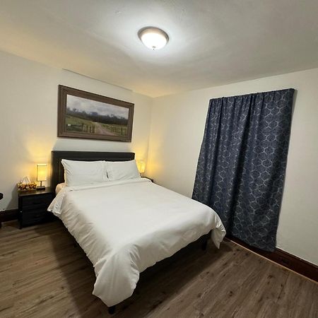 Comfy Getaway, 5 Bed, Sleeps 9, Walk To Falls! Niagara Falls Kültér fotó